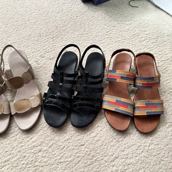 25 pair of high end designer womens shoes. All like new. Some never worn - Picture 8 of 16